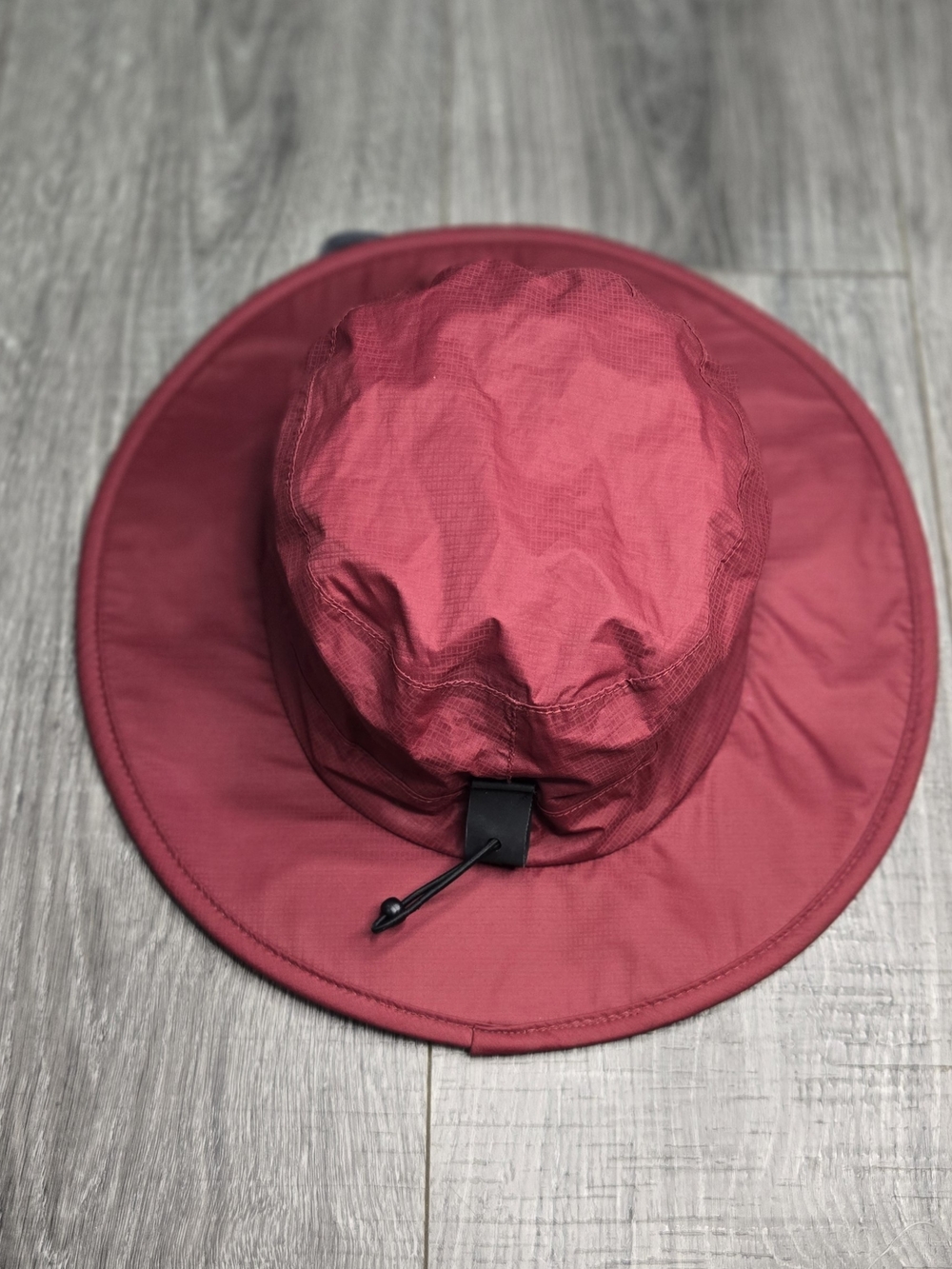 Moon Shadow Burgundy Wide Brim Packable Sun Hat Water Resistant Adjustable Chin.
